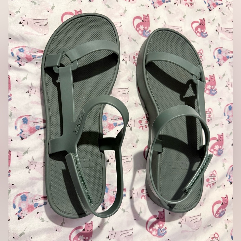 PINK Victoria's Secret Gray Sandals